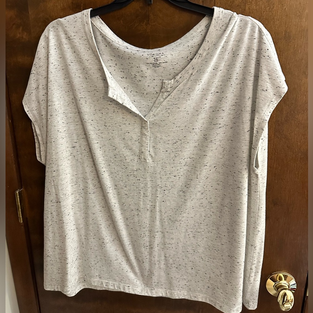 Women’s 3X Plus Size Off White, almost sleeveless Top by Sonoma.